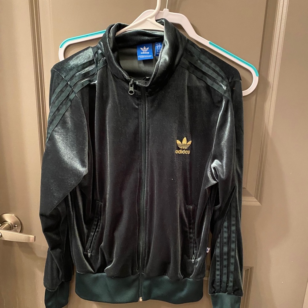 Suede green adidas tracker